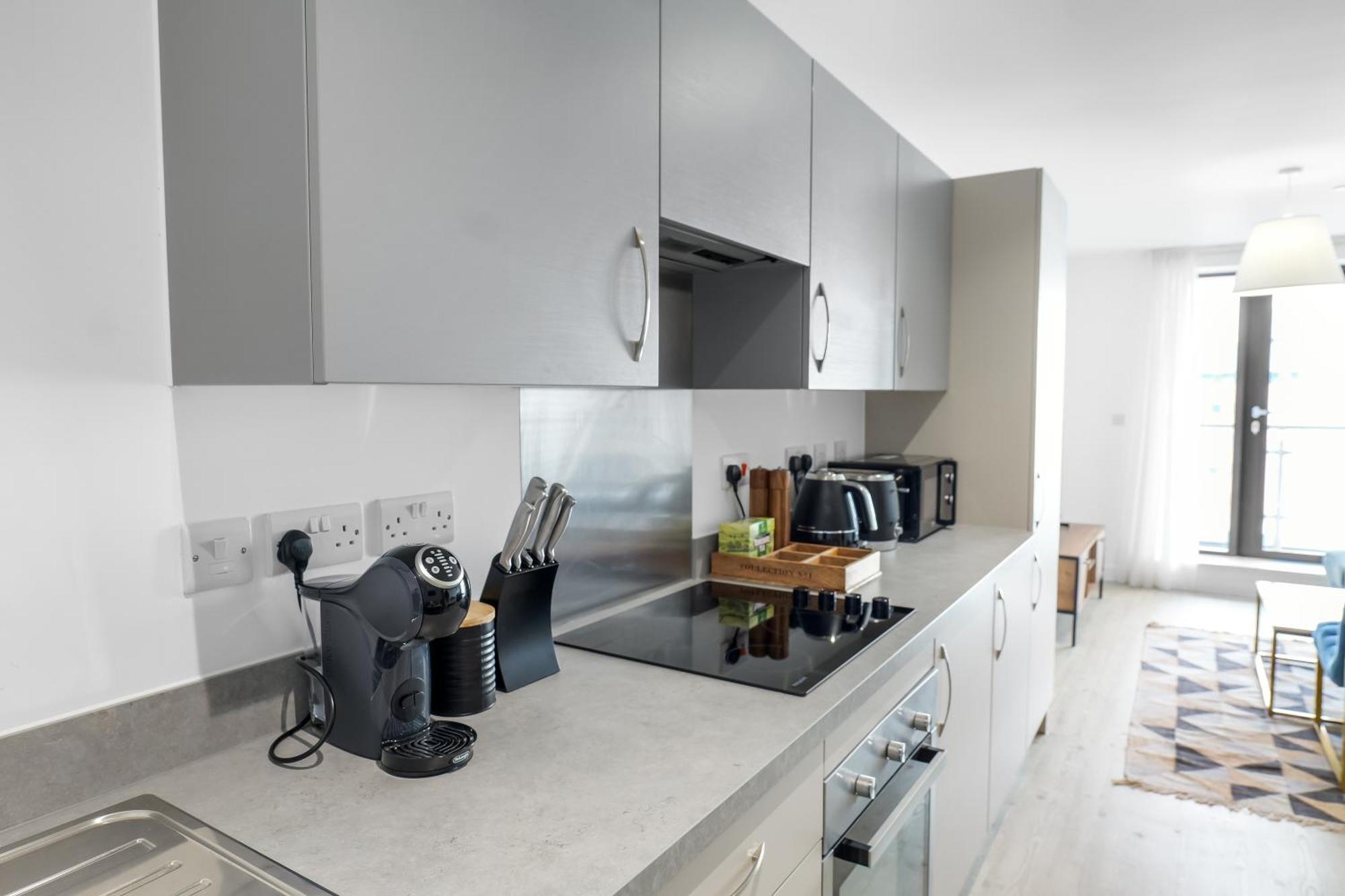 High Rise 2 Bedroom & 2 Bath Apartment With Parking, Balcony & Amazing View Manchester Exterior photo
